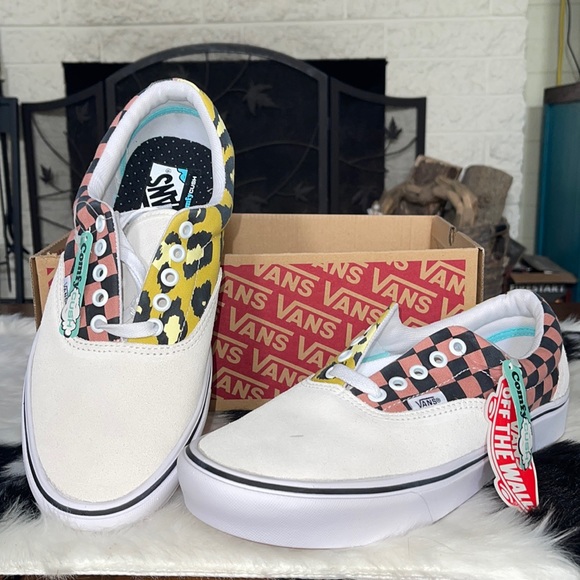 Vans Other - Vans Comfycush Era  Leopard Checkered M 8.5 W 10
